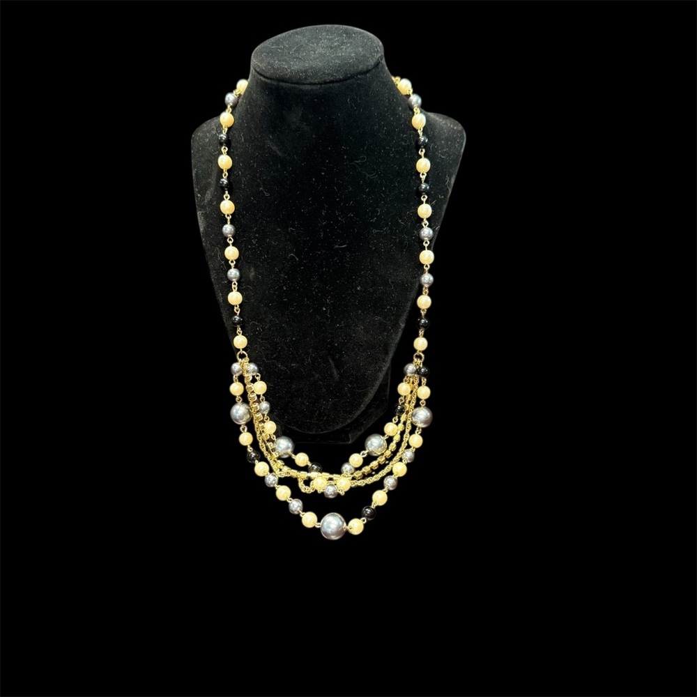 Avon multistrand  pearlesque & rhinestone Layered Necklace NIB VINTAGE 2007